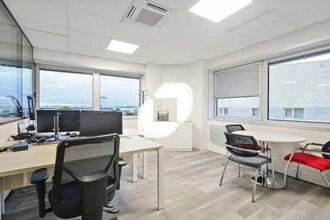 Light Industrial in Rungis to rent Interior Photo- Image 2 of 9