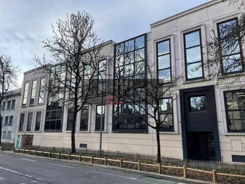 Office in Bordeaux to rent - Building Photo - Image 2 of 8