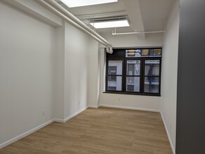 40 W 37th St, New York, NY for rent Building Photo- Image 1 of 8