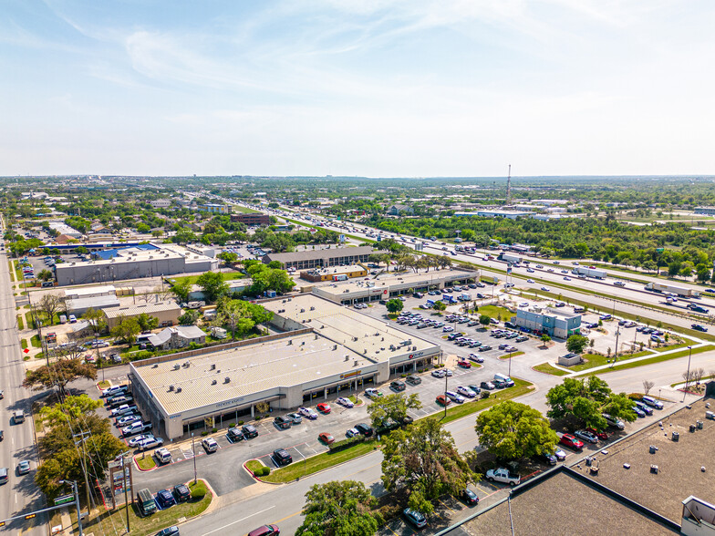 2000 N Mays St, Round Rock, TX for rent - Aerial - Image 1 of 26