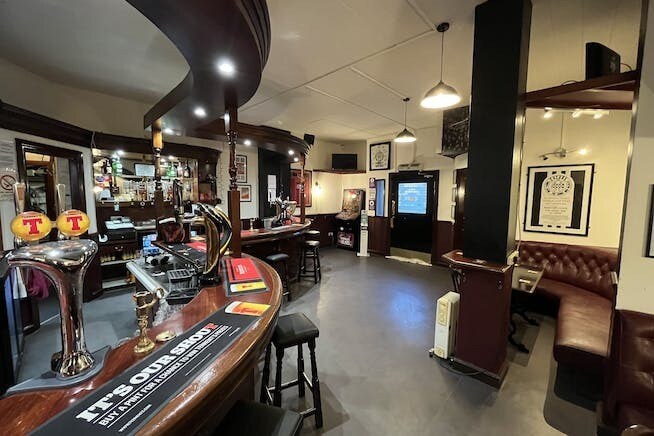 St James St, Paisley for sale - Interior Photo - Image 2 of 8