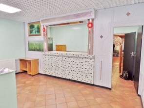 151 Cowbridge Rd E, Cardiff to rent Interior Photo- Image 2 of 23