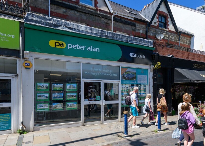 58 John St, Porthcawl for sale - Building Photo - Image 3 of 6