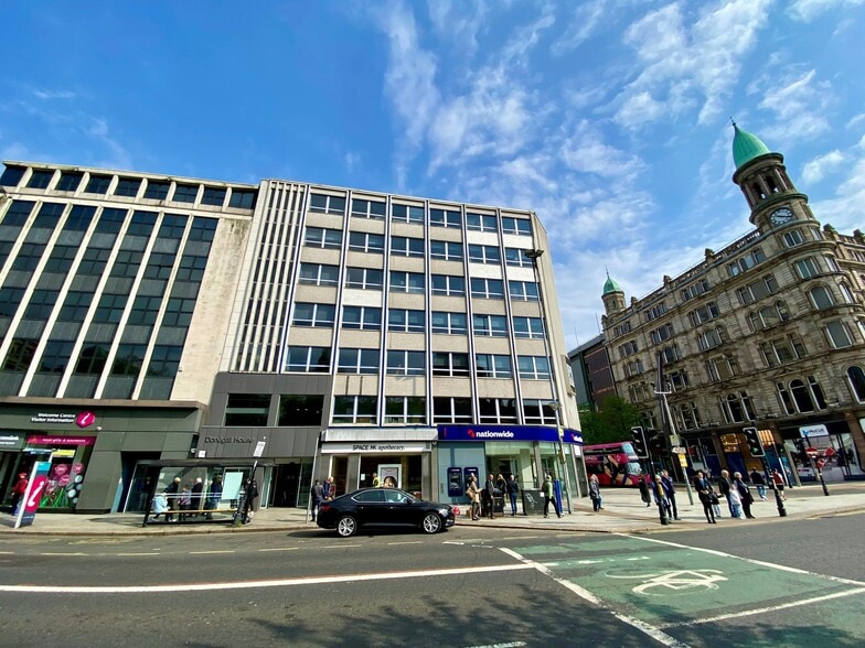 4-7 Donegall Sq N, Belfast to rent - Building Photo - Image 2 of 2