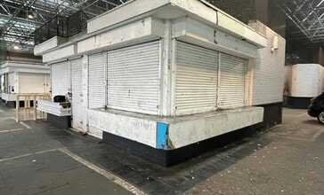 Green St, London to rent Building Photo- Image 1 of 1