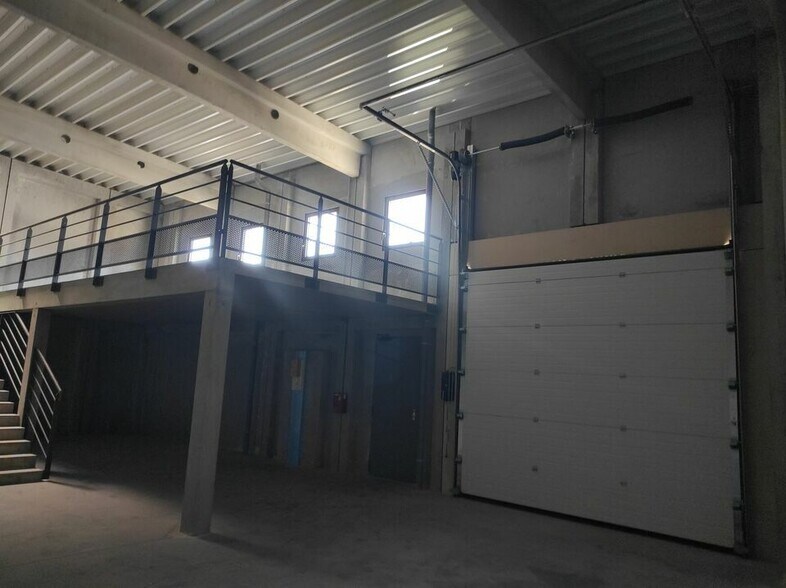 Allée De La Billonne, Les Pennes-Mirabeau for sale - Building Photo - Image 3 of 5