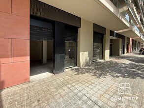 Retail in Badalona, Barcelona to rent Interior Photo- Image 2 of 14