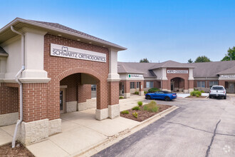 1445-1457 Merchant Dr, Algonquin, IL for rent Building Photo- Image 1 of 12