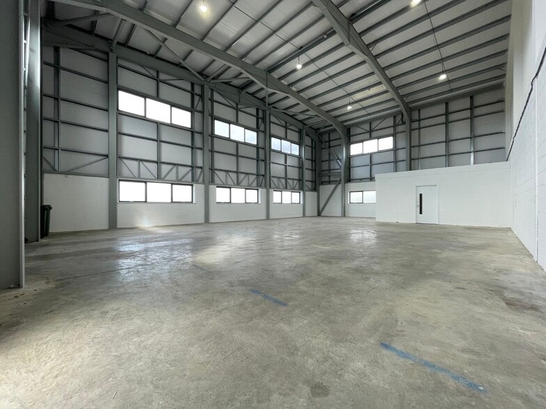 A4 Waterbrook Park Waterbrook Av, Ashford to rent - Building Photo - Image 3 of 11