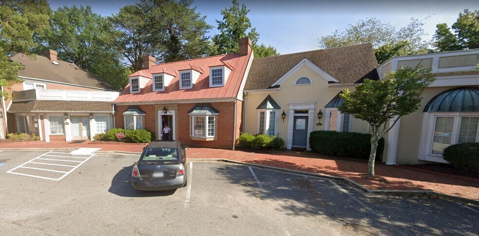 8800E Pear Tree Village Ct, Alexandria, VA for rent - Building Photo - Image 2 of 2