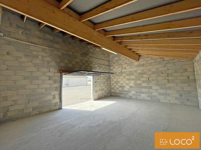 Location Entrepôt 80 m²