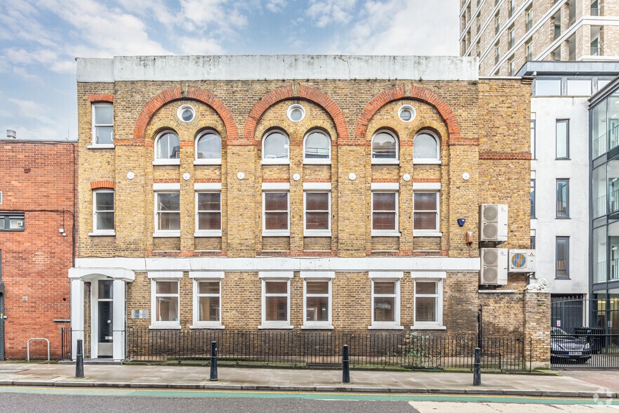 13-15 Dock St, London for sale - Building Photo - Image 2 of 7