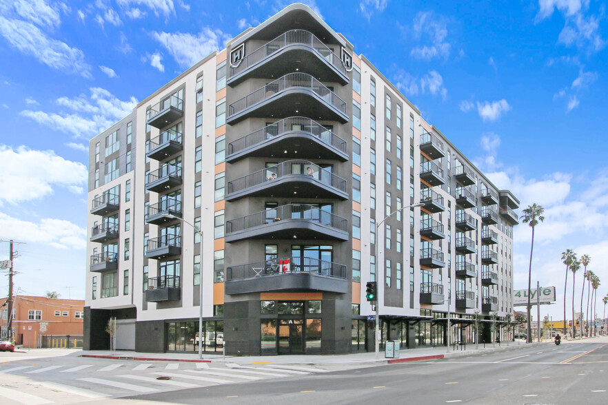 3800 S Figueroa St, Los Angeles, CA for rent - Building Photo - Image 1 of 10