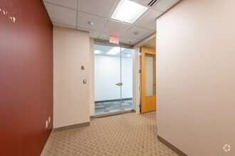 10 Burlington Mall Rd, Burlington, MA for rent Interior Photo- Image 2 of 7