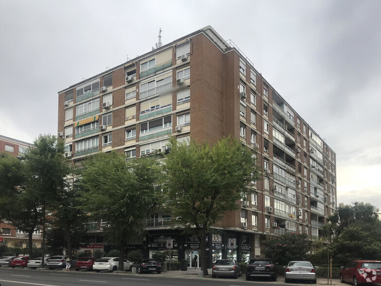 Calle Príncipe de Vergara, 207, Madrid, Madrid for rent - Primary Photo - Image 1 of 2