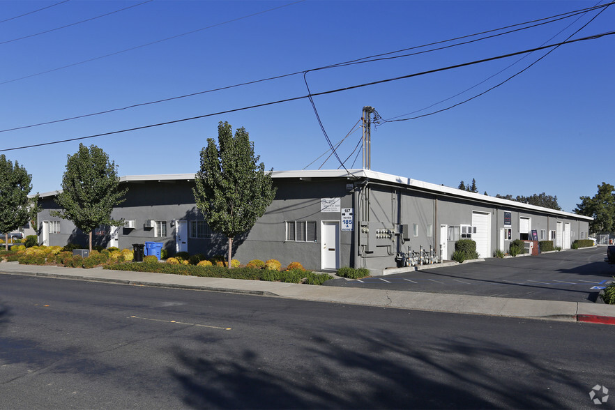 181-187 Mayhew Way, Pleasant Hill, CA for sale - Building Photo - Image 1 of 1