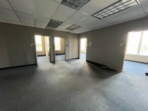 347 Midway Blvd, Elyria, OH for rent Building Photo- Image 1 of 10