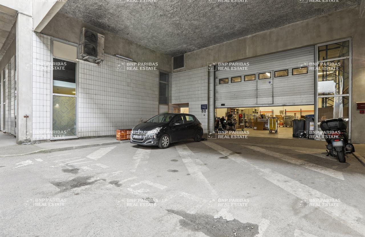 Light Industrial in Ivry-sur-Seine to rent Building Photo- Image 1 of 24