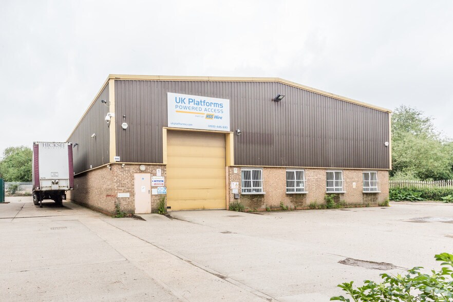 Unit 41-43 Meadow Clos, Wellingborough for sale - Primary Photo - Image 1 of 1