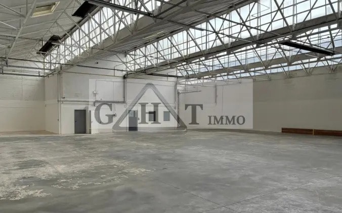 Office in Massy to rent - Interior Photo - Image 2 of 5