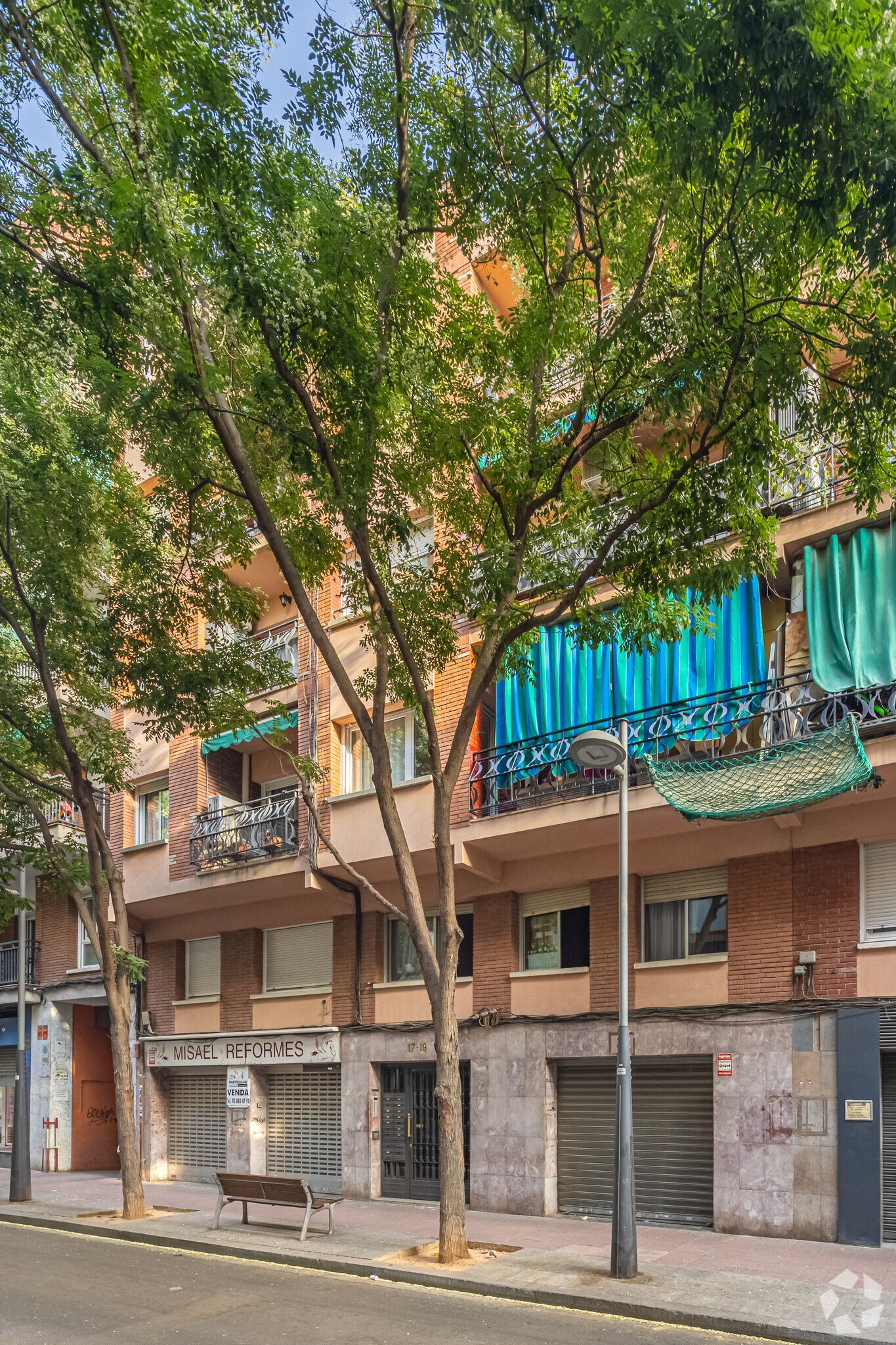 Carrer De Pere Sanfeliu, 17-19, Barberà del Vallès, Barcelona for sale Primary Photo- Image 1 of 3