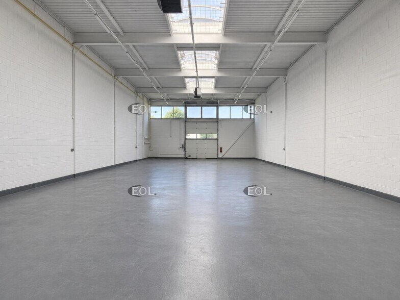 Light Industrial in Bonneuil-sur-Marne to rent - Interior Photo - Image 2 of 4
