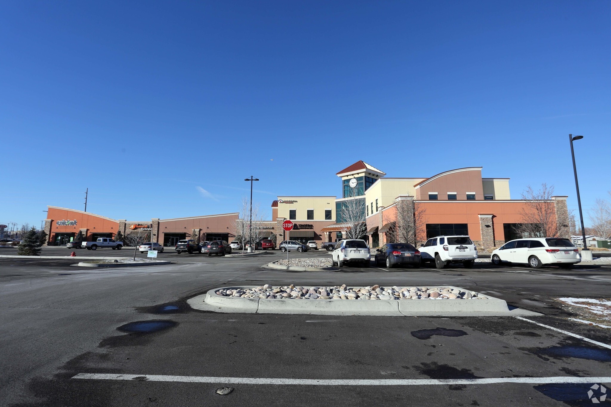 750 W Riverdale Rd, Riverdale, UT to rent Primary Photo- Image 1 of 8