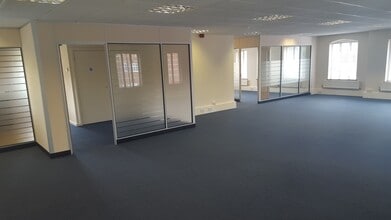 Market St, Newbury to rent Interior Photo- Image 1 of 10