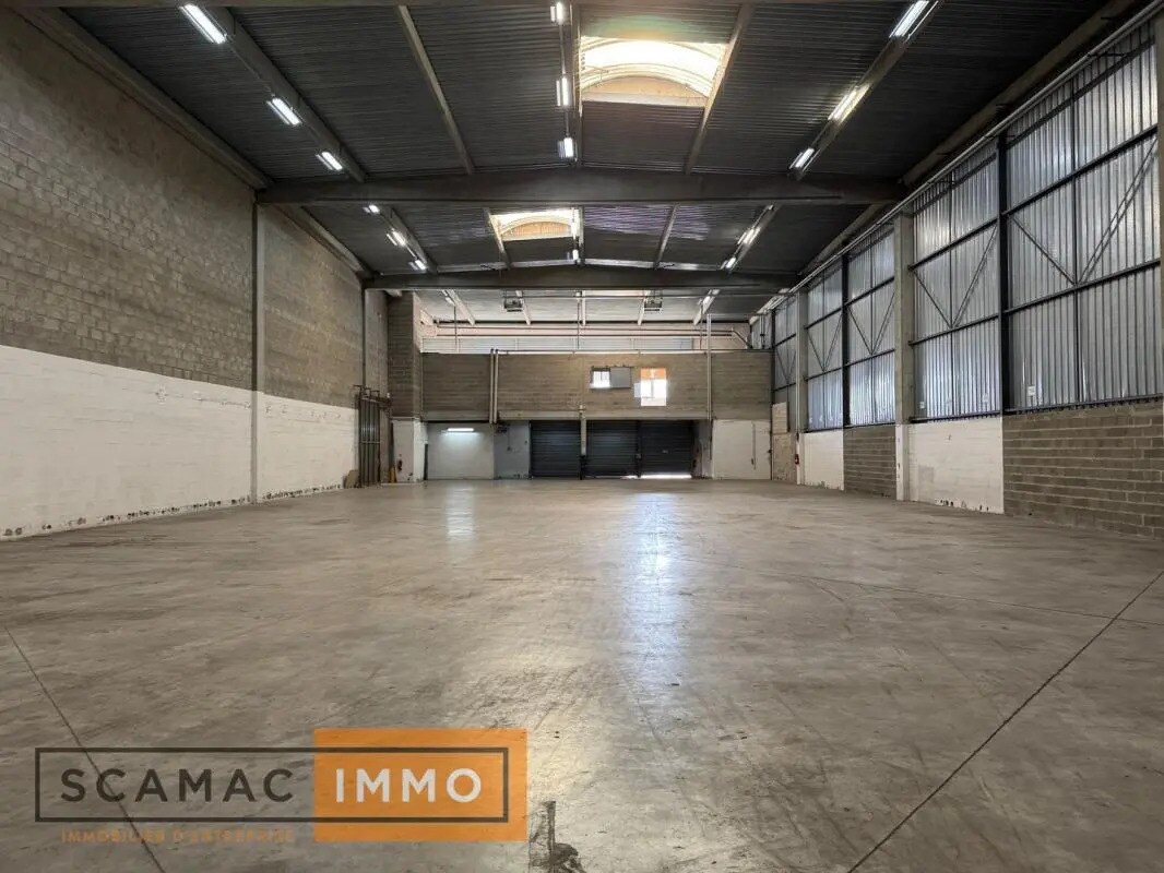 Industrial in Combs-la-Ville to rent Building Photo- Image 1 of 14