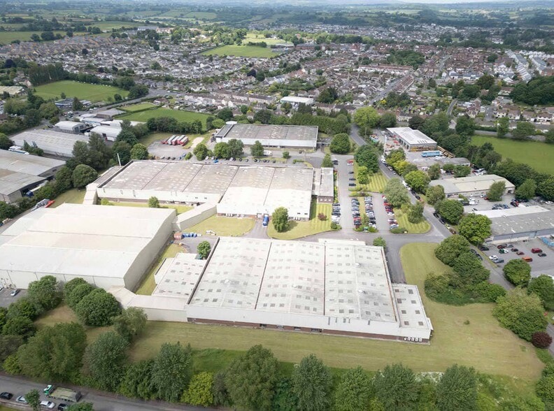 First Ave, Radstock to rent - Building Photo - Image 2 of 3