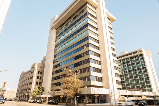 More details for 601 S Boulder Ave, Tulsa, OK - Office, Retail to Rent