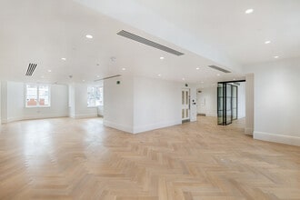 51 Sloane St, London to rent Interior Photo- Image 2 of 3
