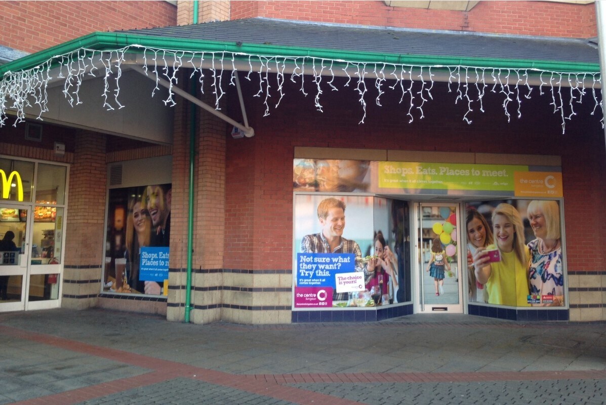 Almondvale Ave, Livingston to rent Building Photo- Image 1 of 1