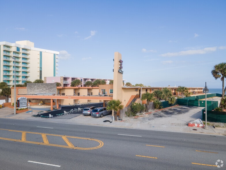 2015 S Atlantic Ave, Daytona Beach 32118 UK