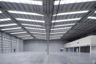 1-3 Test Ln, Southampton to rent Interior Photo- Image 2 of 22