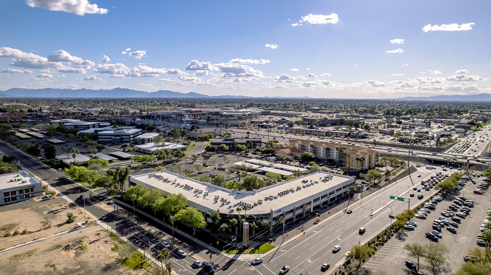 10400 N 25th Ave, Phoenix, AZ for rent - Building Photo - Image 3 of 7