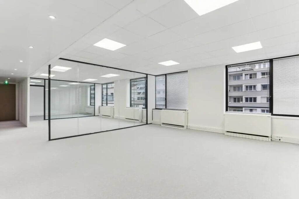 Location Bureaux 233 m² à 487 m² - Photo 1
