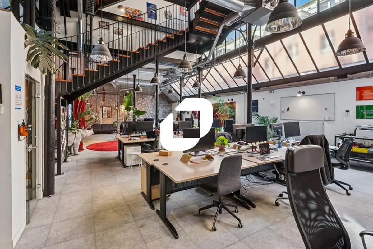 Office in Paris for sale Interior Photo- Image 1 of 18