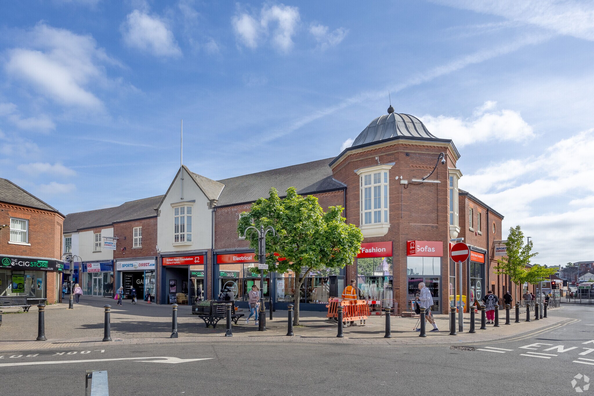 19-29 Castle Walk, Newcastle Under Lyme for sale Primary Photo- Image 1 of 1