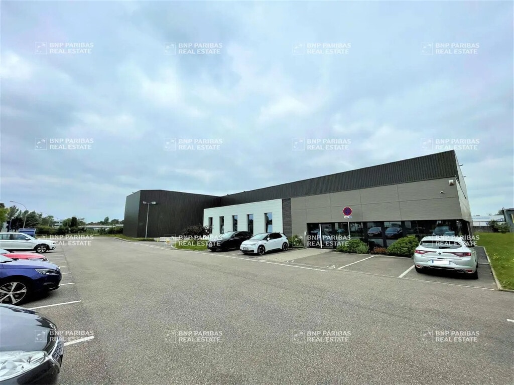 Vente Local d'activités 2 141 m² - Photo 1