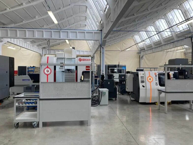 34-36 Avenue Des Bruyères, Décines-Charpieu to rent - Interior Photo - Image 2 of 17