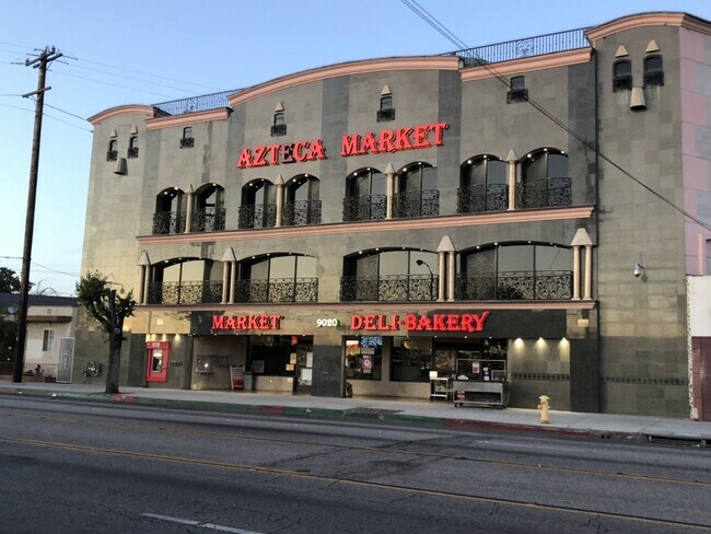 More details for 9020 Long Beach Blvd, South Gate, CA - Mixed-use to Rent