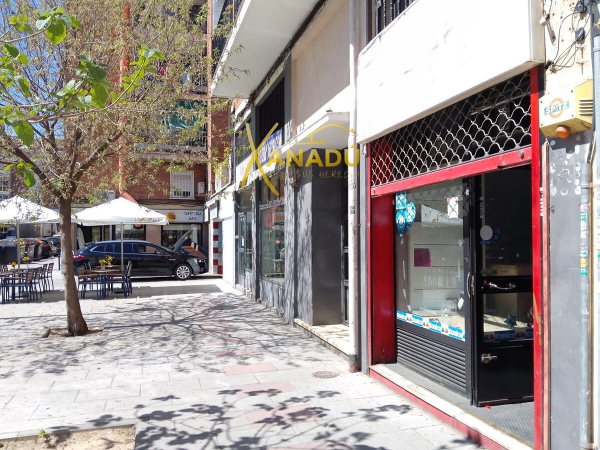 Madrid, MAD 28025 - Unit Pta. 2 -  - Interior Photo - Image 2 of 14