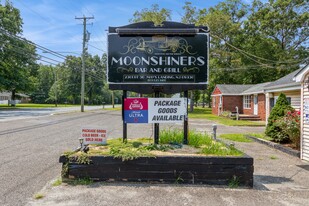 Moonshiners Pub and Grill - Commercial Property