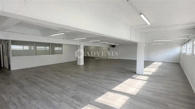 Office in Montreuil to rent Interior Photo- Image 1 of 7