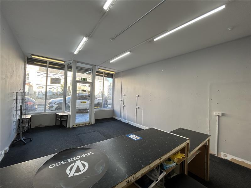 86 Embankment Rd, Plymouth to rent Interior Photo- Image 1 of 4