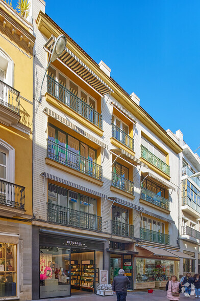 Calle Sierpes, 48, Seville, Sevilla to rent - Primary Photo - Image 1 of 9