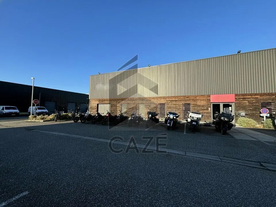 Light Industrial in Mérignac to rent Building Photo- Image 1 of 10