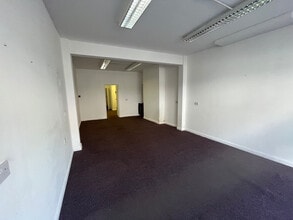 505-507 Hessle Rd, Hull to rent Interior Photo- Image 2 of 3