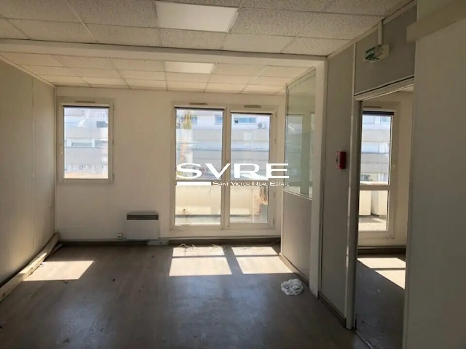Location Bureaux 67 m² à 374 m² - Photo 1